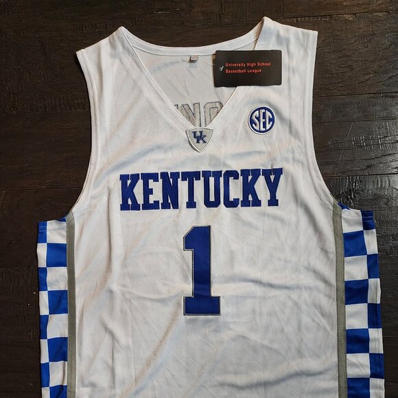 Retro Vintage Devin Booker #1 Kentucky Wildcats Basketball Jersey NWT Size M - Picture 1 of 6